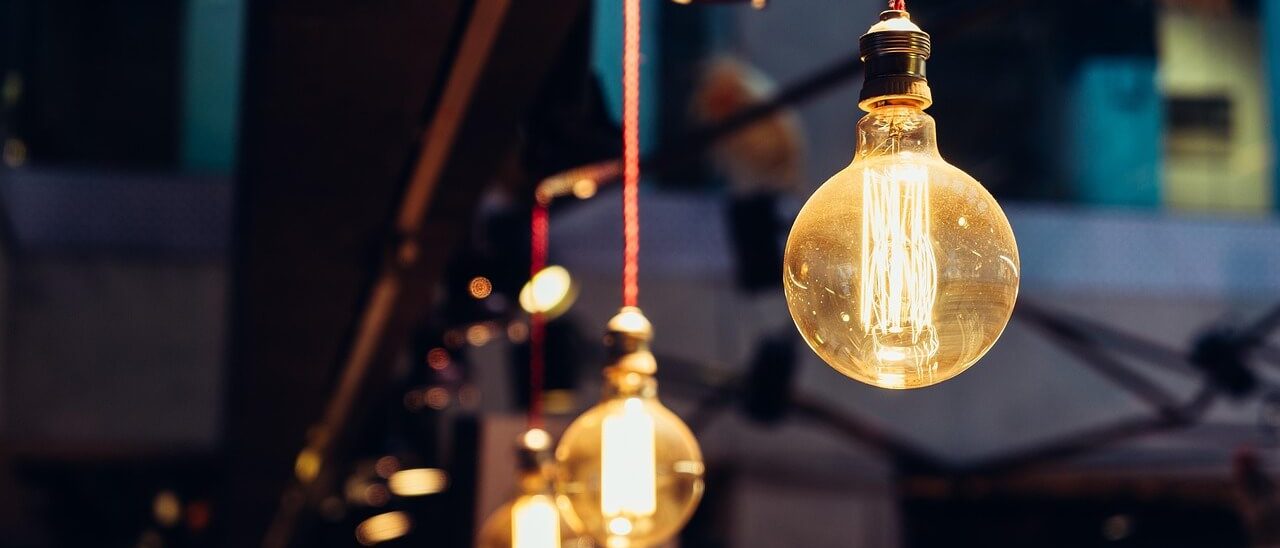 три дизайнерски крушки